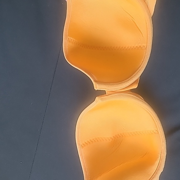 EUC La SENZA demi cup bra - Picture 4 of 6